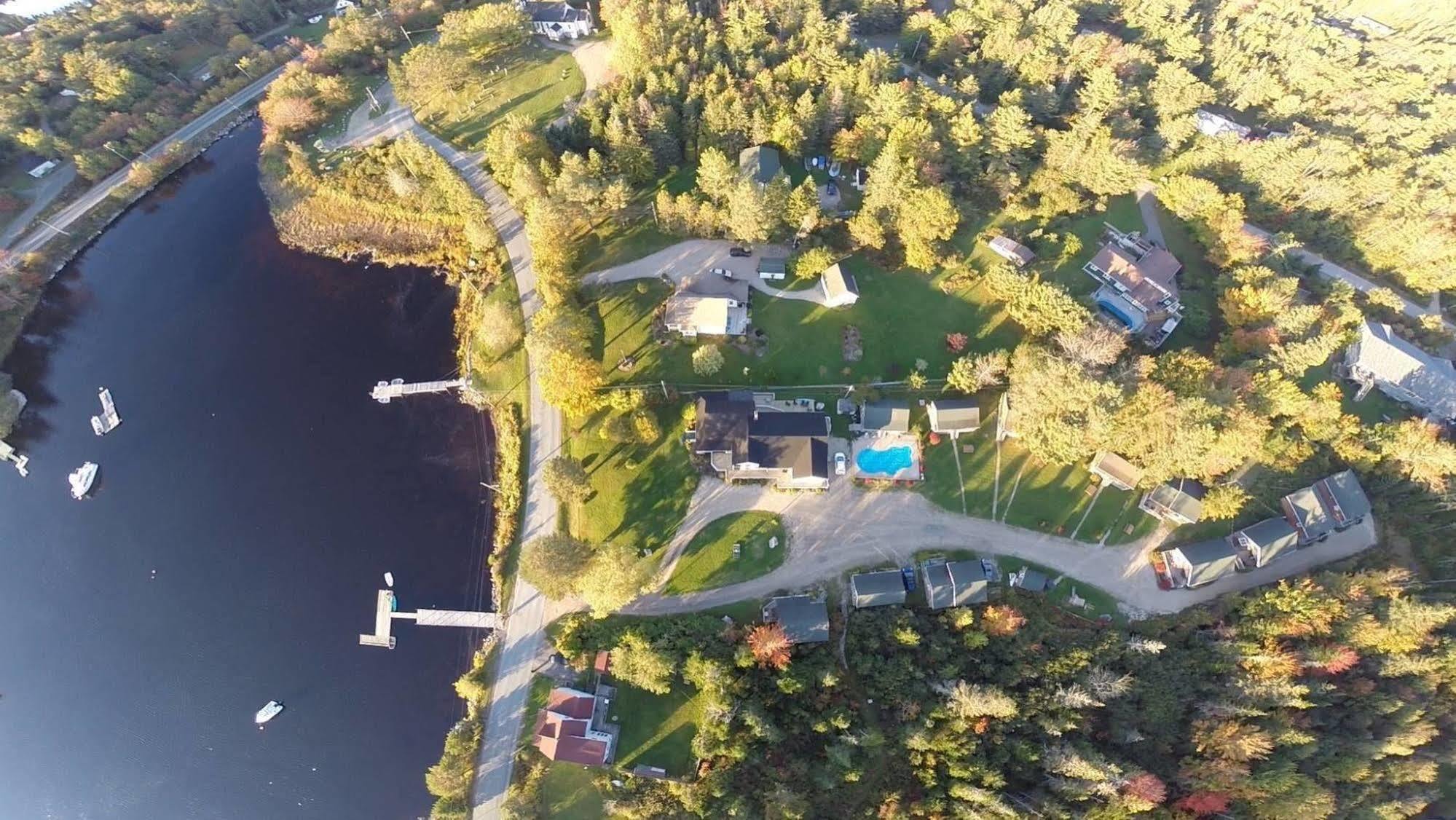 Anchorage House And Cottages Халифакс Екстериор снимка