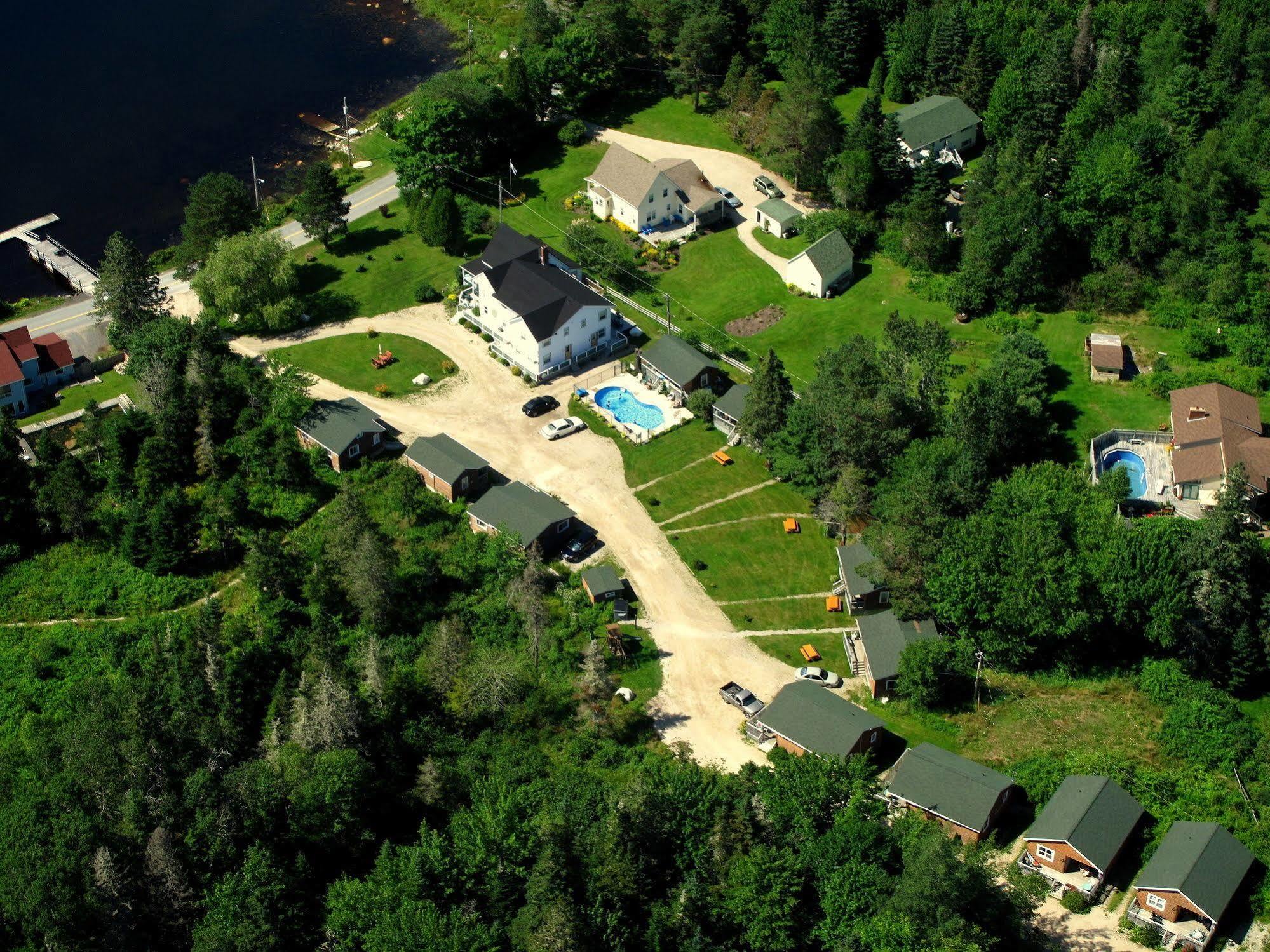 Anchorage House And Cottages Халифакс Екстериор снимка